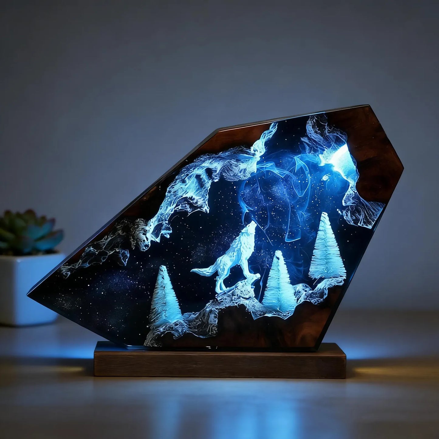 Arctic Wolf Starry Sky Resin Lamp